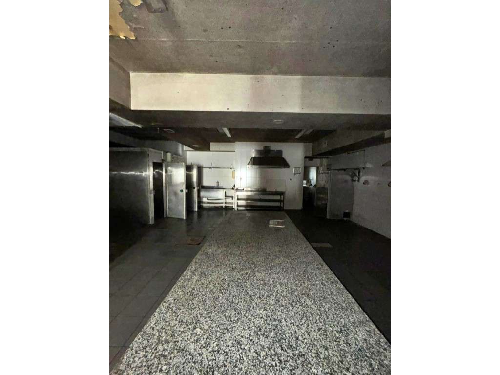 Oportunidade de negócio no coração de V. N. de Gaia-5