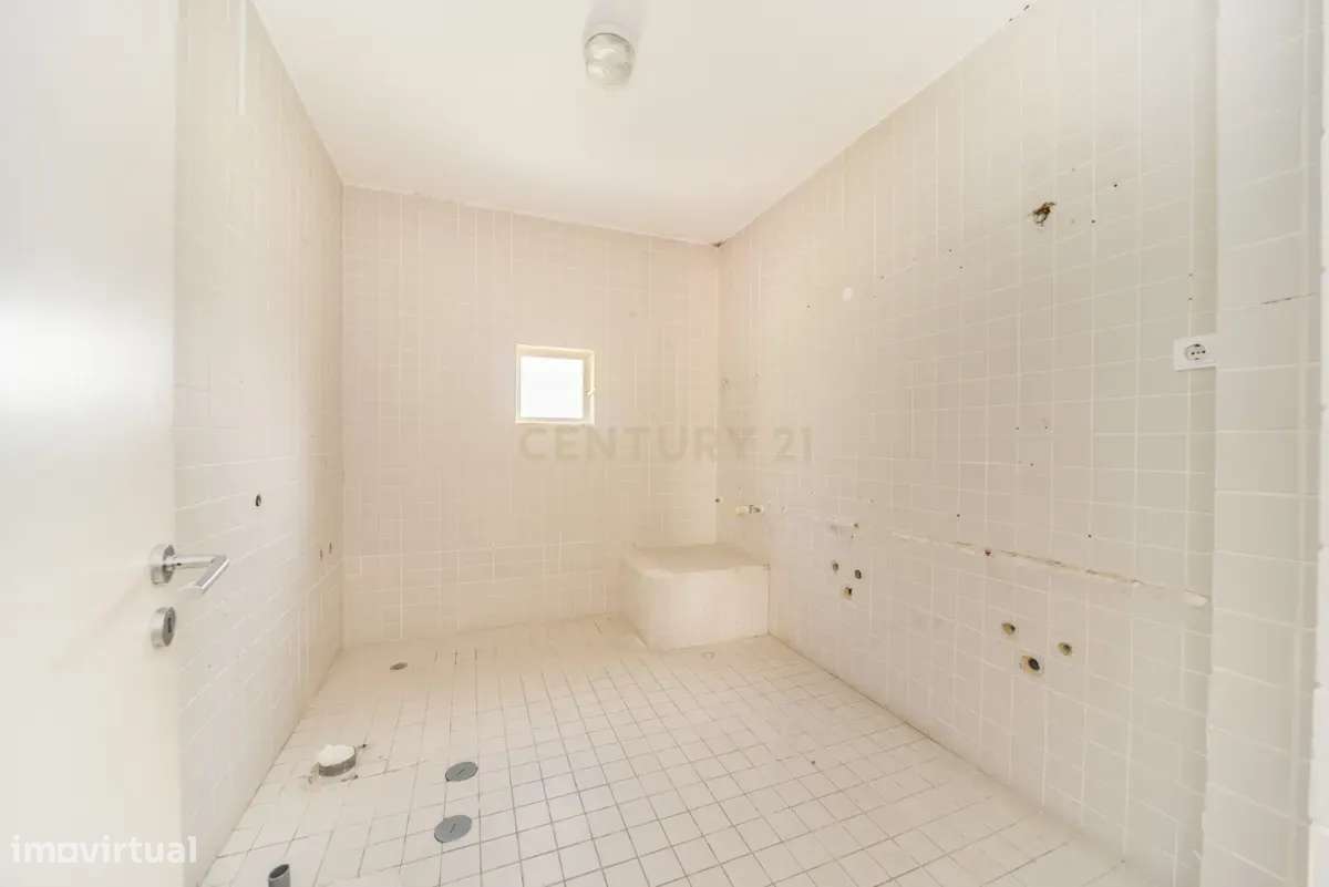 Quinta/Moradia na Póvoa de Santa Iria em Lote 2300m2-20