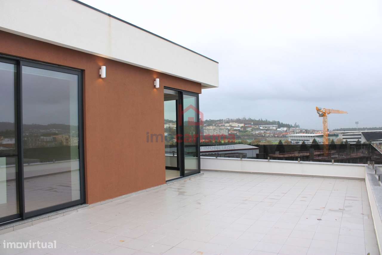 Apartamento T3 Novo, No Último Piso, Centro de Paços de Ferreira-36
