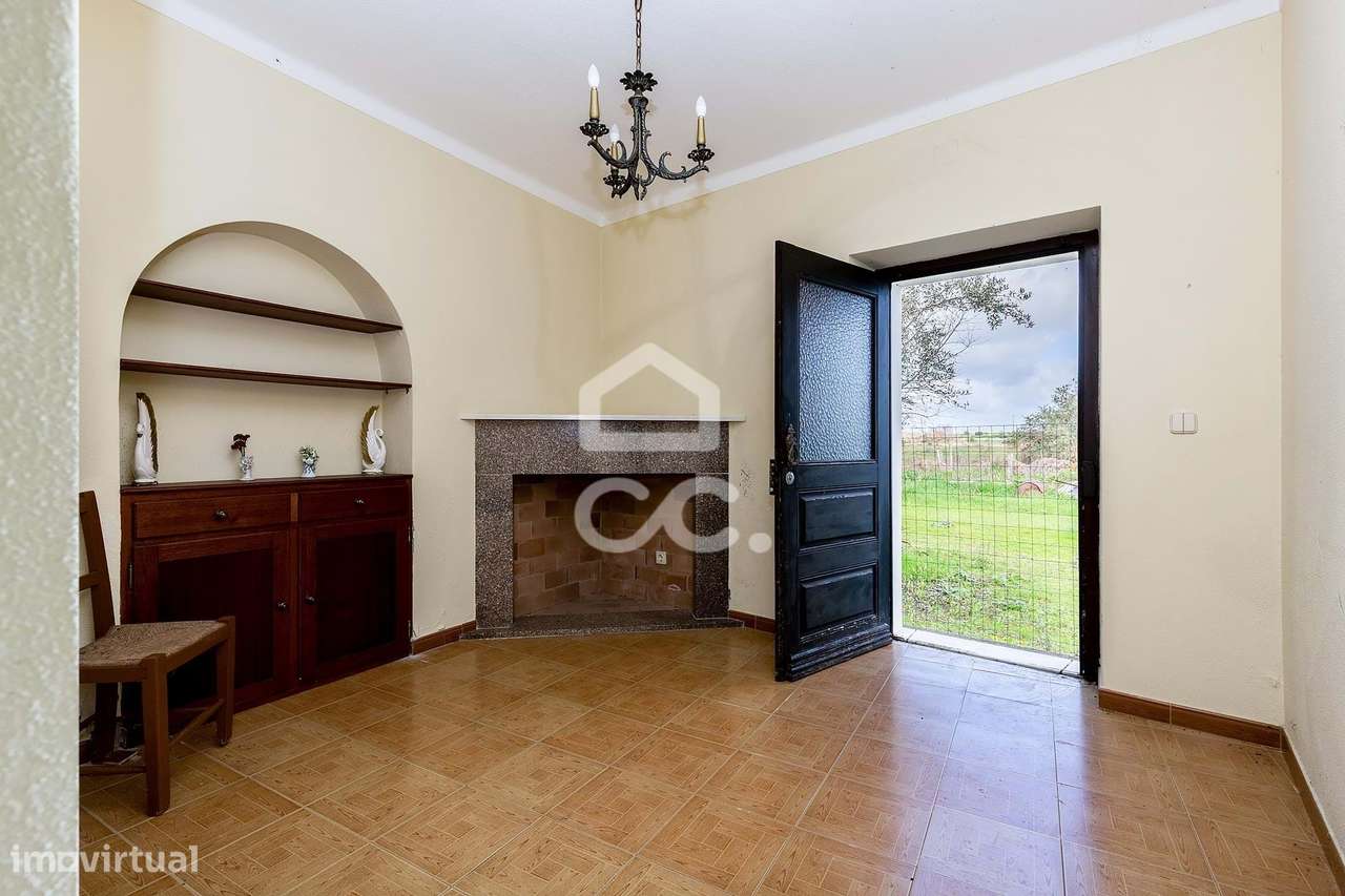 Moradia T2 de Rés do Chão c/ Terreno de 347 m² | S. Miguel de Machede,-8