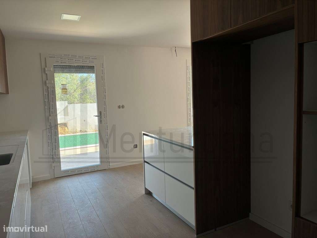 FANTÁSTICA MORADIA COM PISCINA EM MANIQUE - CASCAIS-11