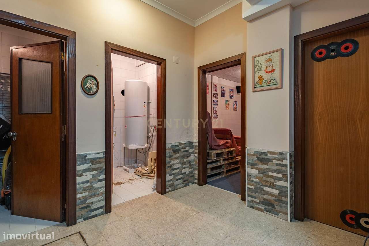 Moradia rodeada pelo campo-30