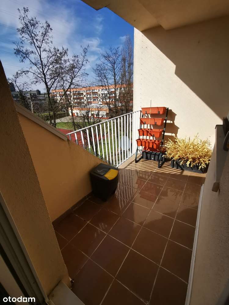 Wynajem 2-pokojowego mieszkania z balkonem – pohled 2