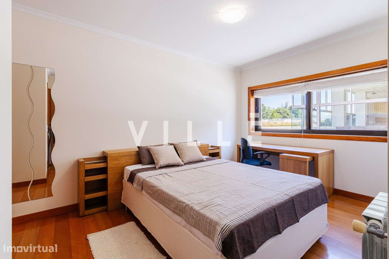 Apartamento T2 com Garagem Fechada e Arrumo no Glicinias-27