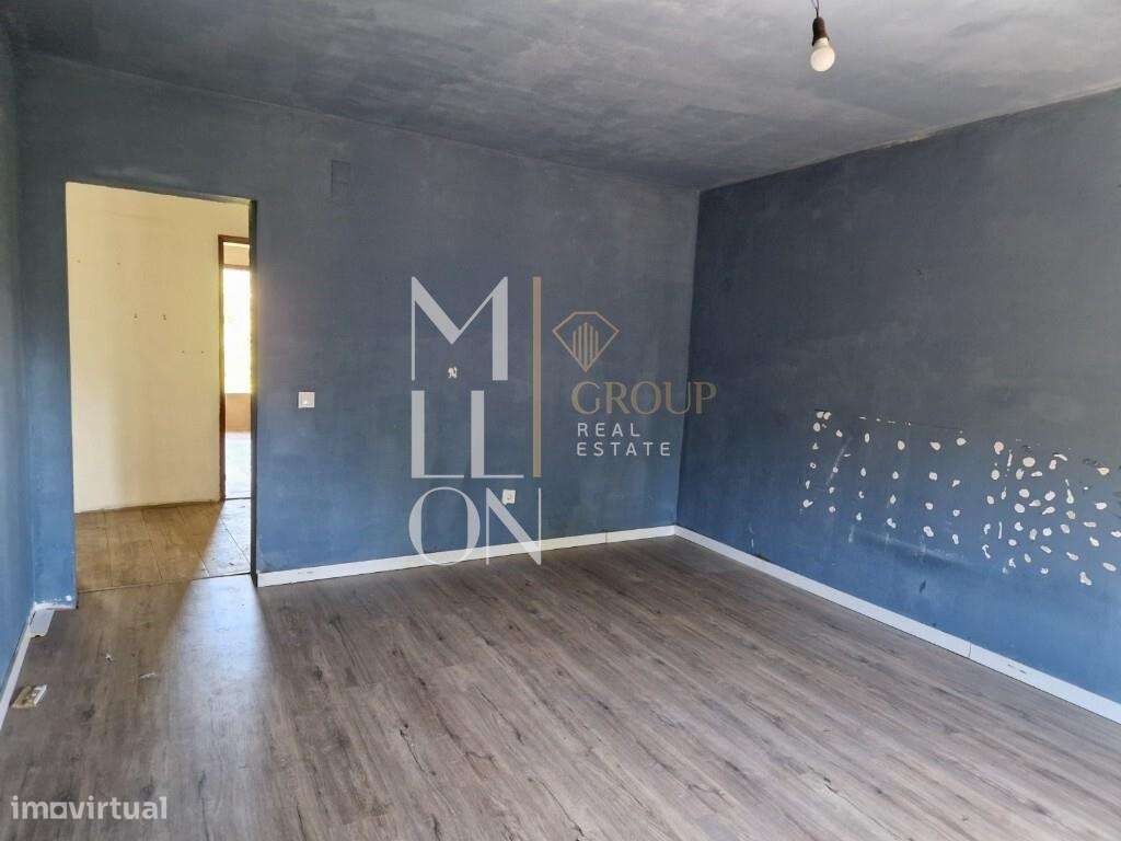 Moradia T3+1 com Sótão Amplo, Ruína e Potencial para Piscina | Gavião-17