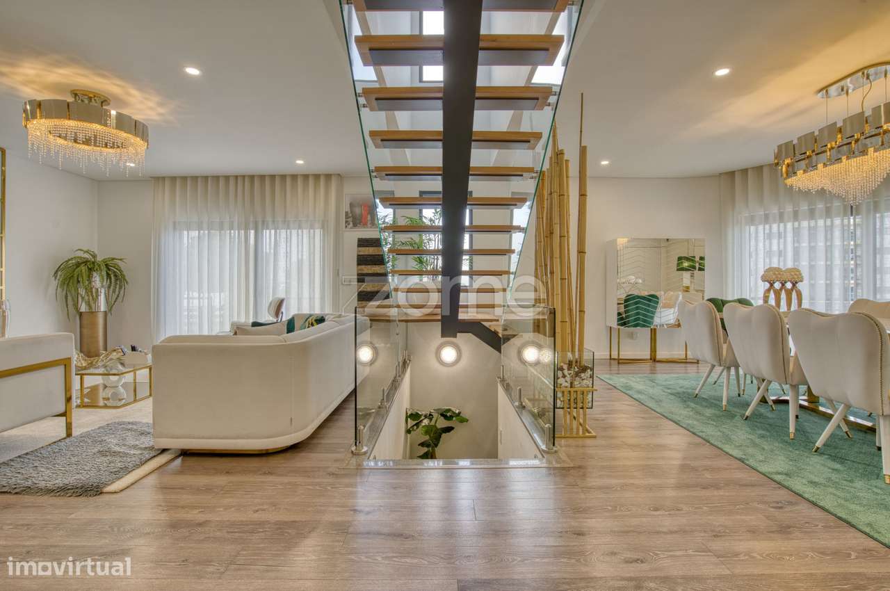 Moradia T4 com Jardim na Ramada-5