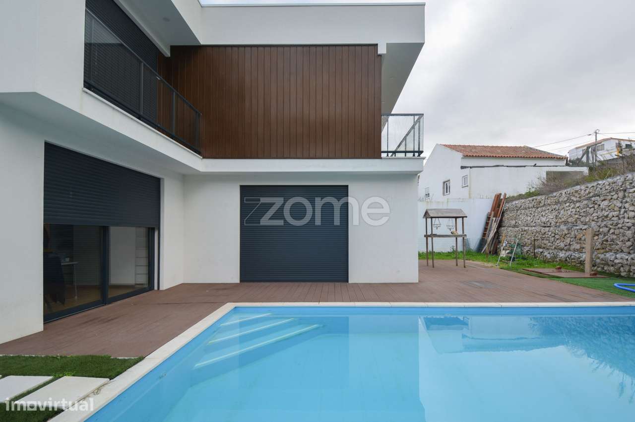 Espetacular Moradia T6 Moderna com Piscina e excelentes Áreas - Grande imagem: 5/34