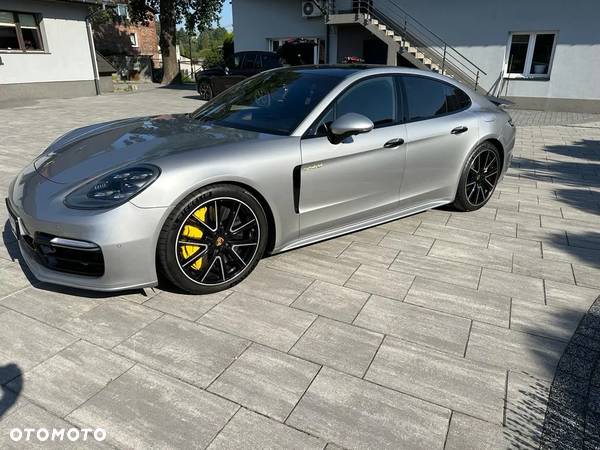 Porsche Panamera - 5