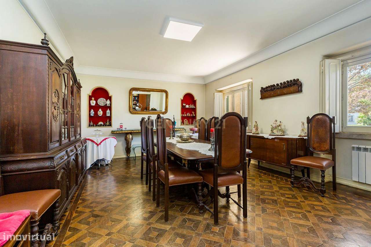 Charmosa Moradia em Alvalade para venda-24