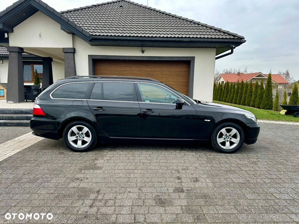 BMW Seria 5 520i Touring - 14