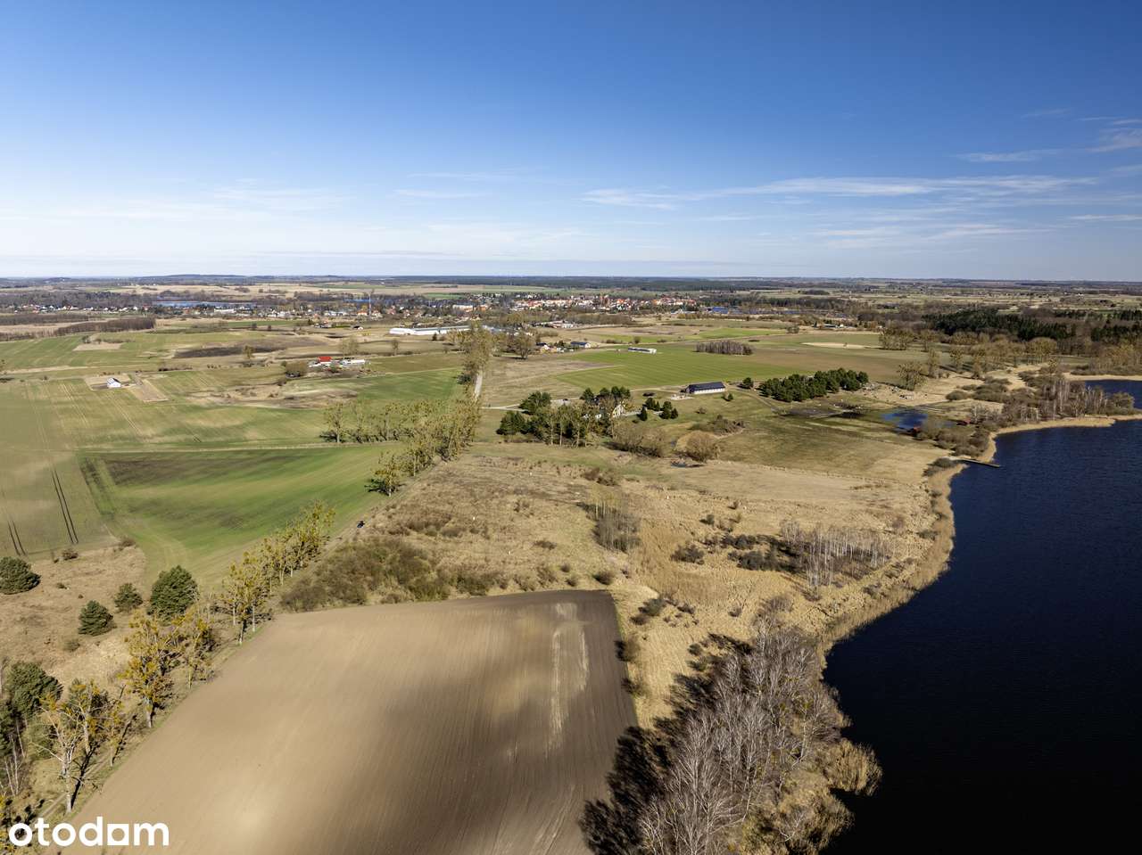 LIPIANY OSETNA DZIAŁKA Z BEZPOŚREDNIM DOSTĘPEM DO JEZIORA-10