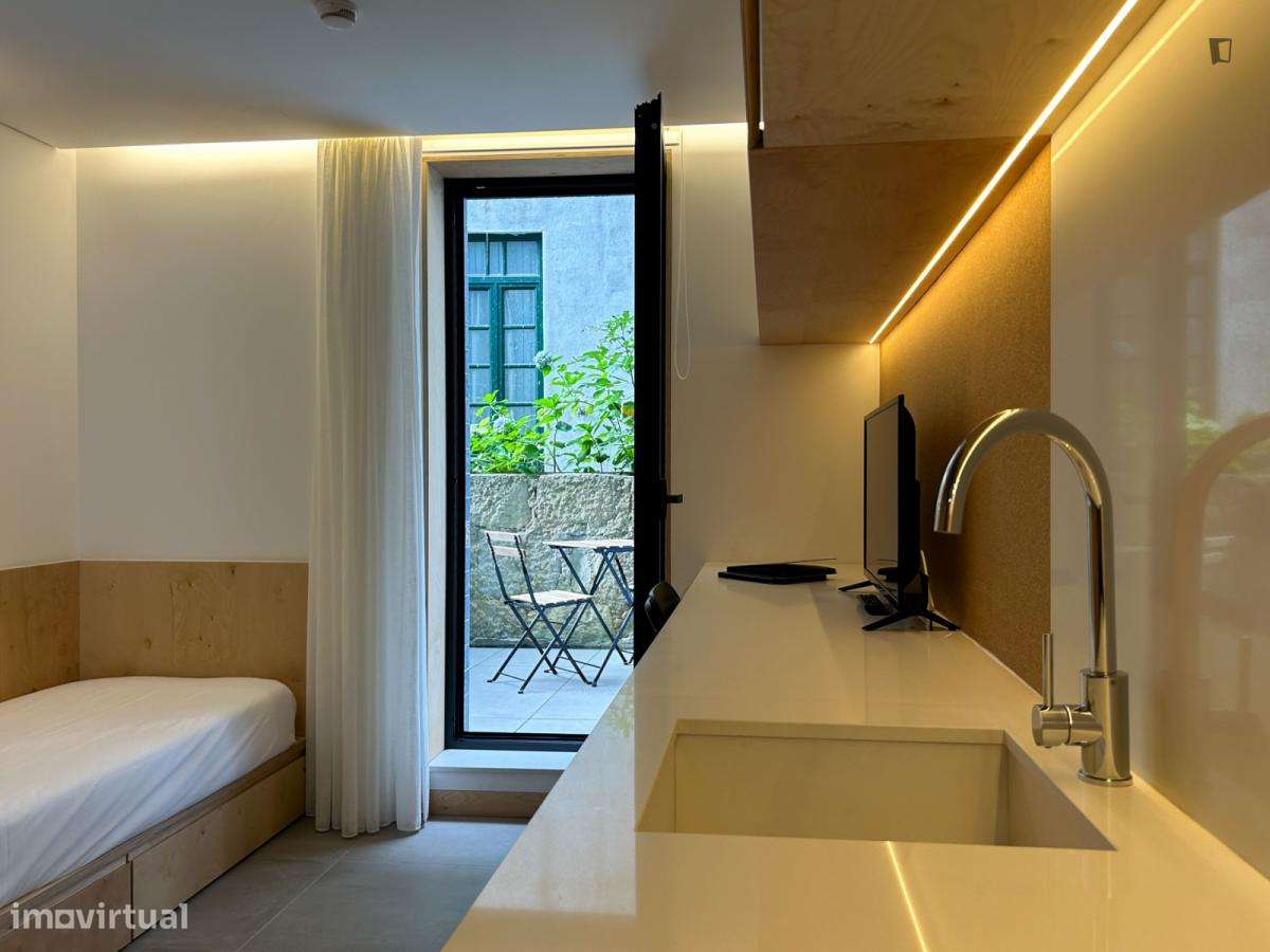 Residência com 20 quartos - localizado em Santo Ildefonso Porto - Grande imagem: 5/10