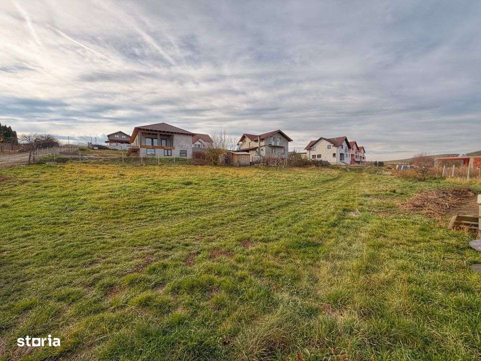 Terenuri Intravilane 600-700 Mp-Sura Mare-0