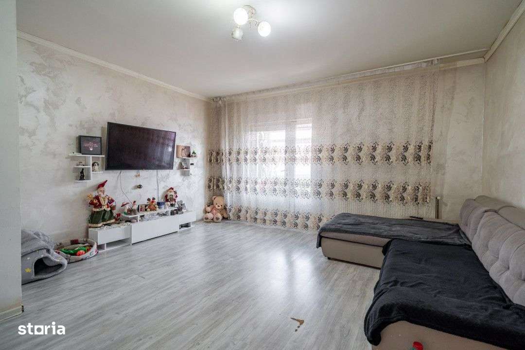 2 camere in vila P+1, Lic Ion Creanga si Sc Gimnaziala Enachita Vacare - Imagine principală: 4/19