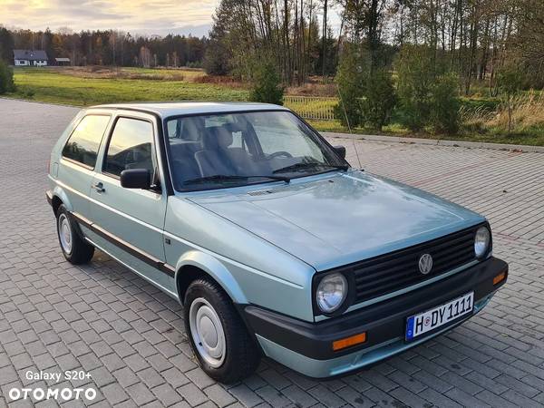 Volkswagen Golf - 1