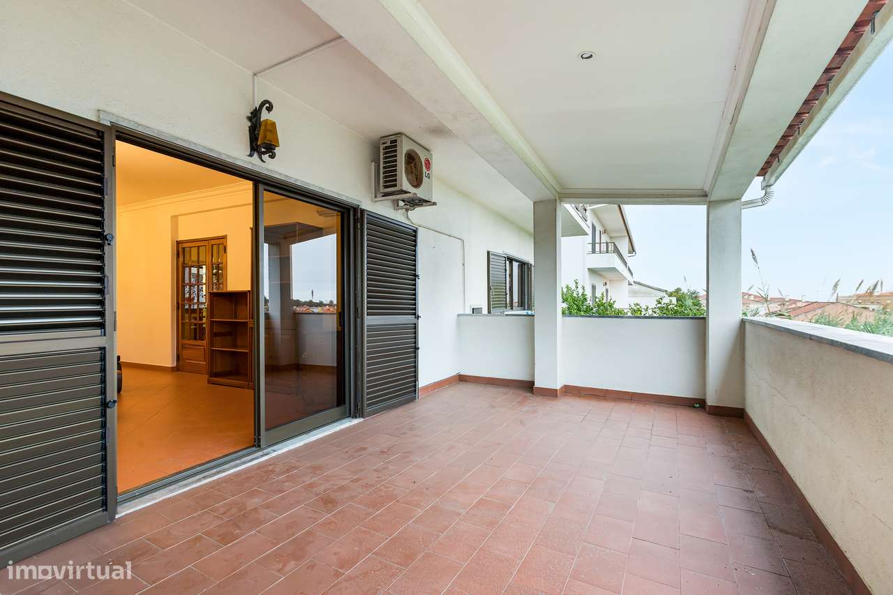 Moradia 4 quartos em Alverca-15