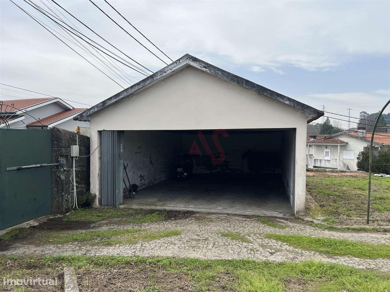 Moradia T4 com Piscina e Terreno de 2.407m² | Raimonda, Paços de Ferre-44