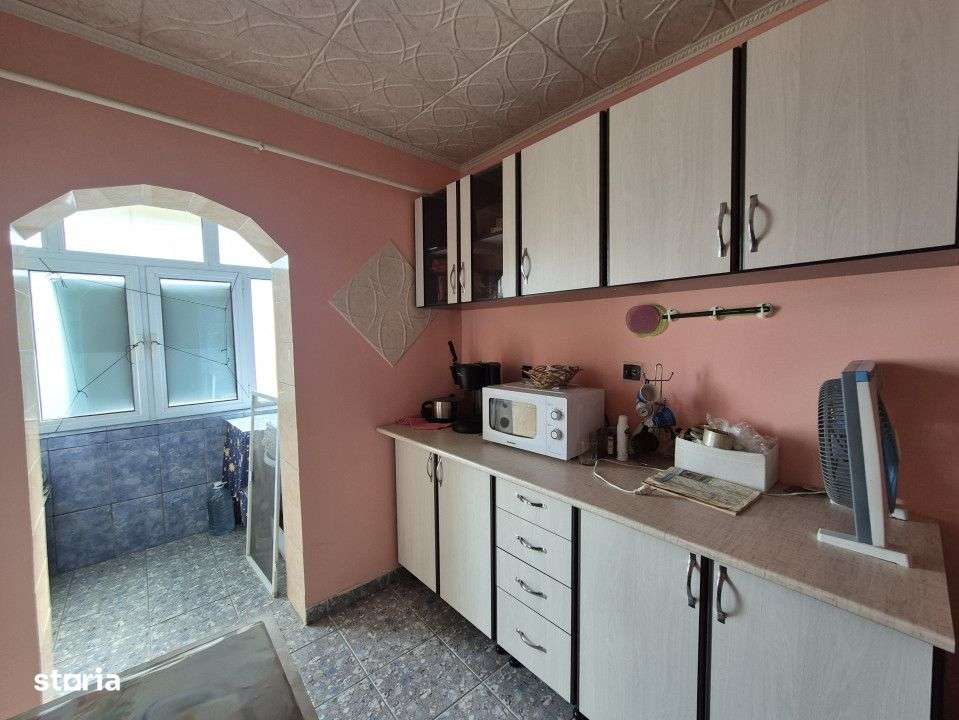 Apartament 2 camere, et. 2, in Rovinari, str. Sporturilor - Imagine principală: 5/10