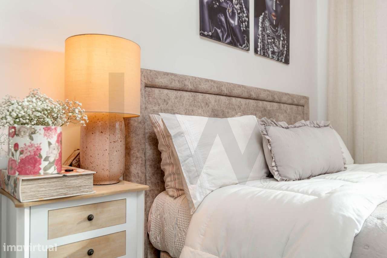 Apartamento T3, com Suíte, Arrecadação e Lugar de Garagem - Palhais, B-19