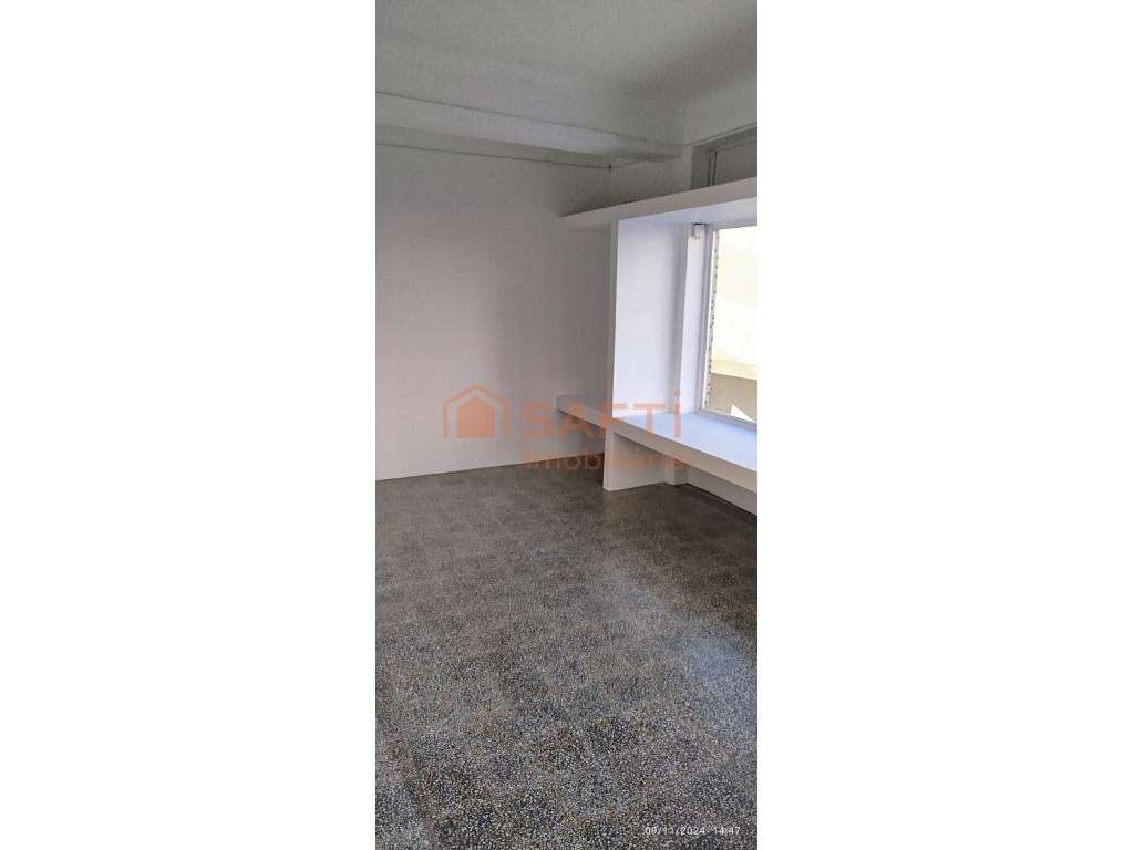 Loja no Centro de S. João da Madeira Para Vender - Grande imagem: 4/10