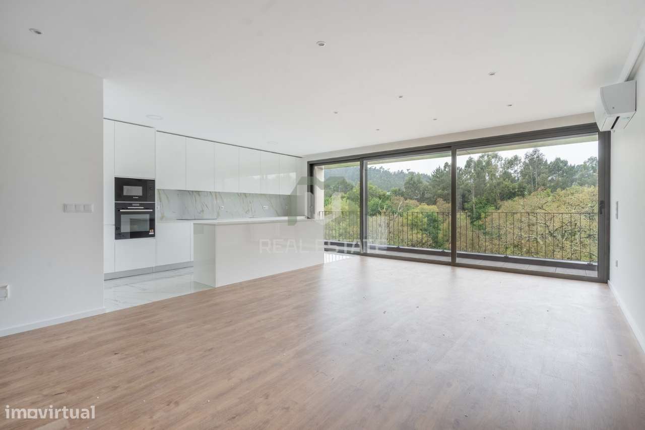 Moradia T3 NOVA (3 suítes) em Banda, S.Pedro da Cova - Grande imagem: 4/60