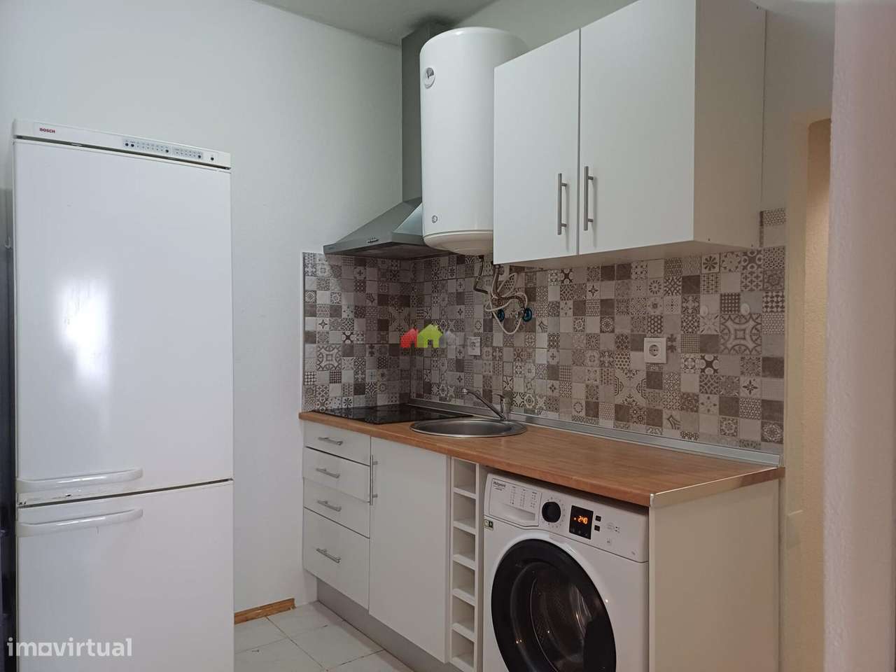 Apartamento T1 com varanda, excelente estado de conservação - Bonfim --8