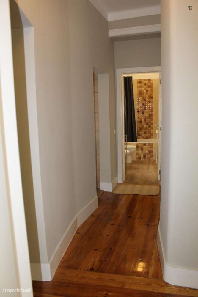 Quarto - localizado em Mouraria Lisbon - Grande imagem: 3/6