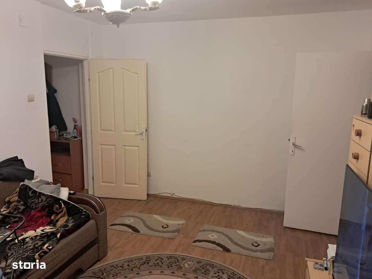 Vand apartament 2 camere in Deva, zona Scarisoara (Astoria), etaj 3 - Imagine principală: 4/17