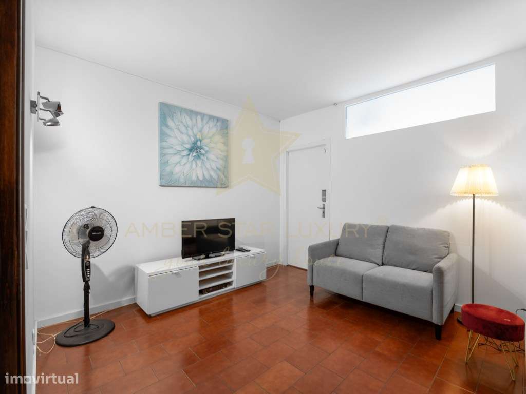 Apartamento T7 para investimento, localizado em Alvalade, centro de... - Grande imagem: 2/15