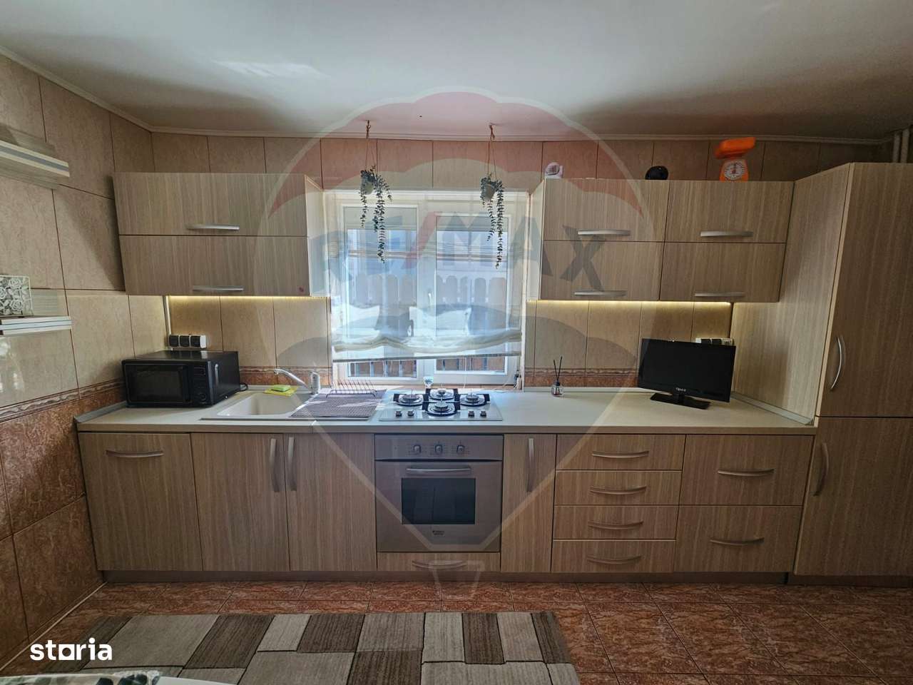 Casă / Vilă cu 4 camere de vânzare în Valu lui Traian - Imagine principală: 2/13