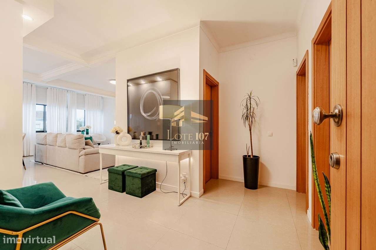 Apartamento T2 Remodelado em Pinhal Novo-14