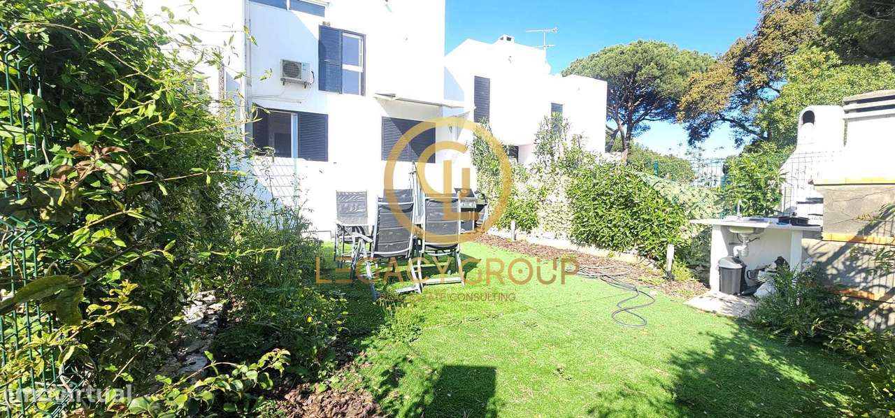 Vilamoura – Moradia Geminada T3 Duplex junto aos Campos de Golfe - Grande imagem: 4/28