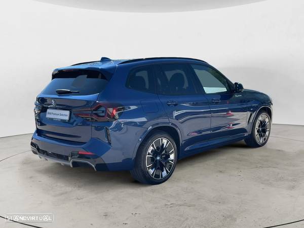 BMW iX3 M Sport Impressive - 6