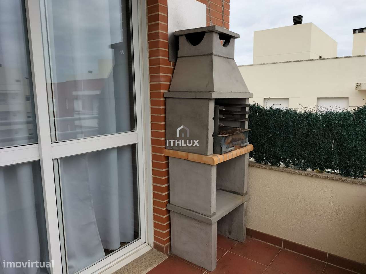 Apartamento T3 com parqueamento e arrecadação em Alhos Vedros - Grande imagem: 5/32