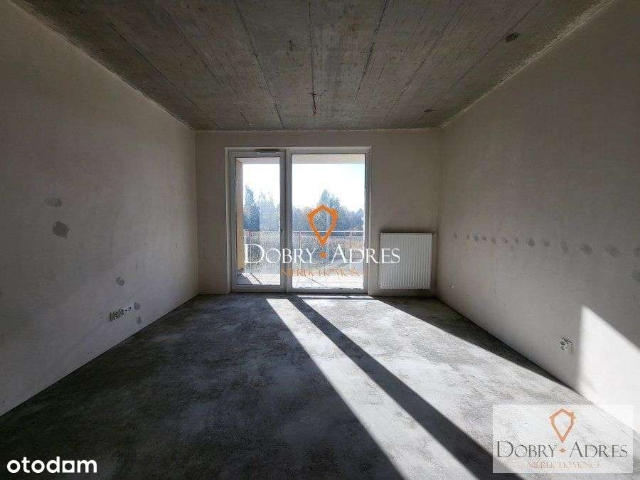 3 pokojowe mieszkanie + komórka + garaż - stan dew-2