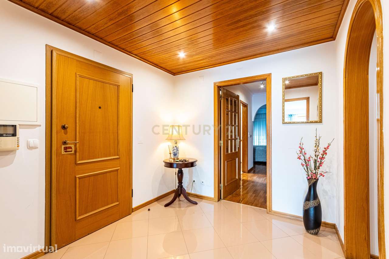 Excelente Apartamento T3 - Jardins da Parede - Grande imagem: 4/32