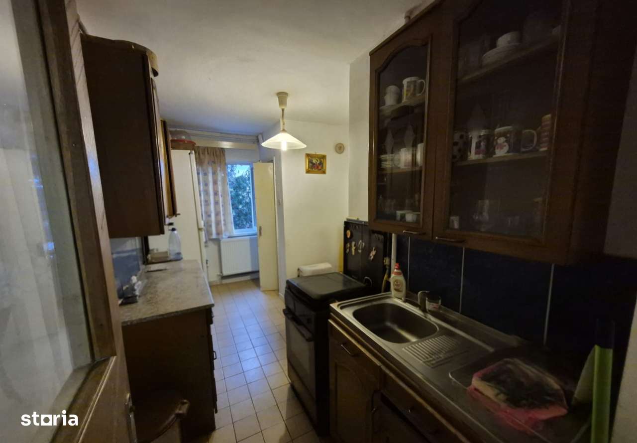 Apartament 3 camere, Zona Uta etaj 2, centrală proprie-4