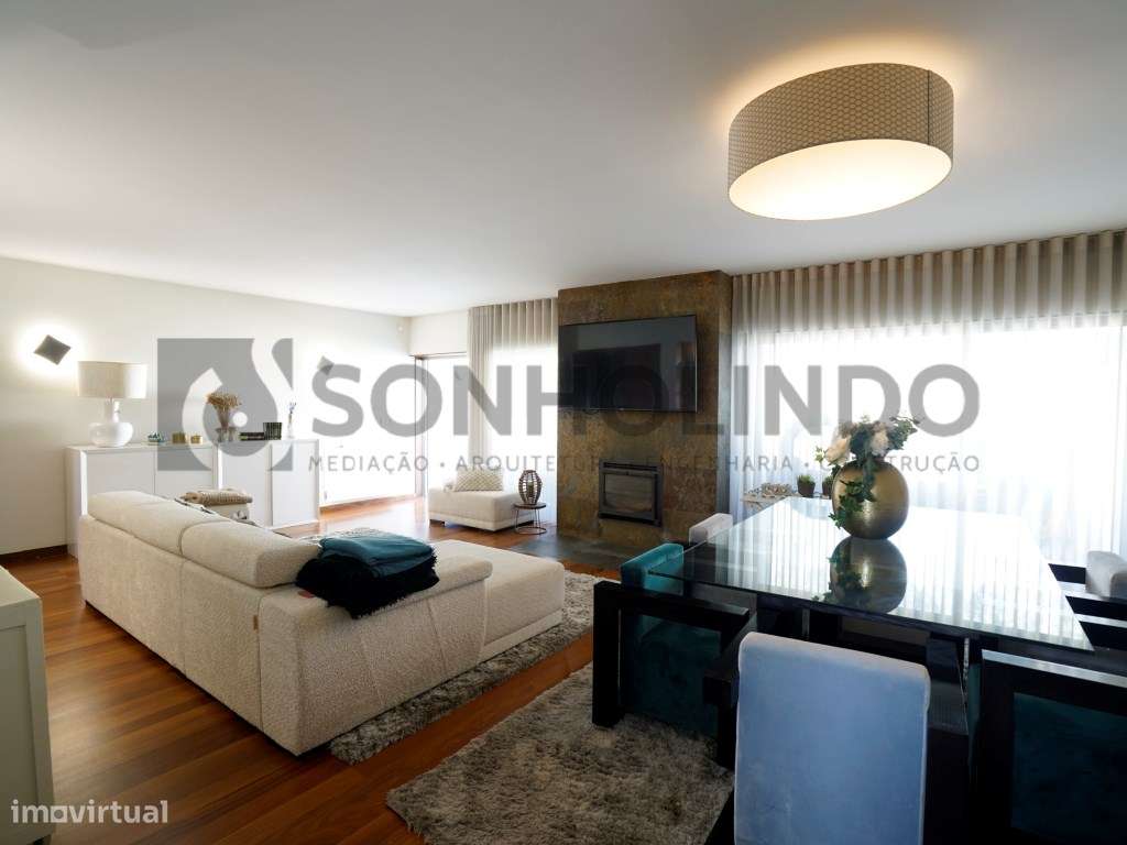 Moradia T4 com piscina de 3 frentes com excelentes áreas, tanto a n...-5