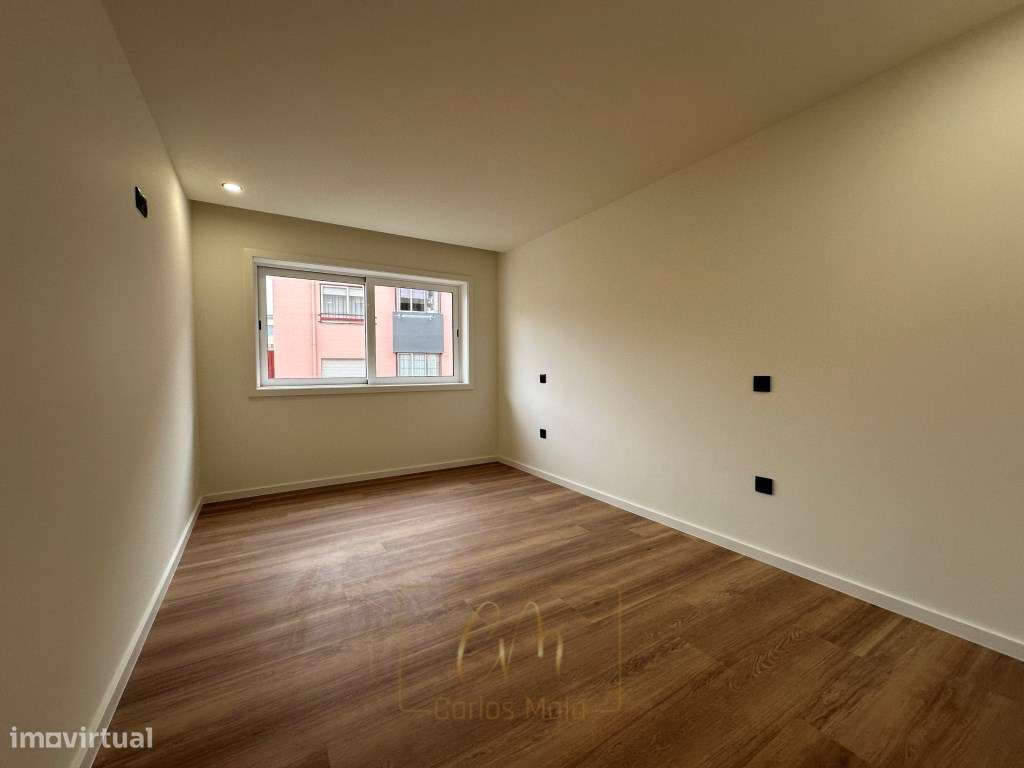 Apartamento T3 c/lugar de garagem-12