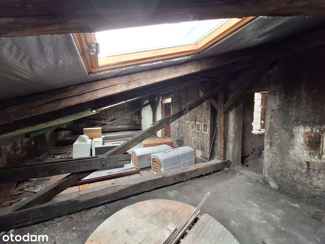 Mieszkanie do remontu w Śródmieściu przy ul. Ratuszowej 10-1