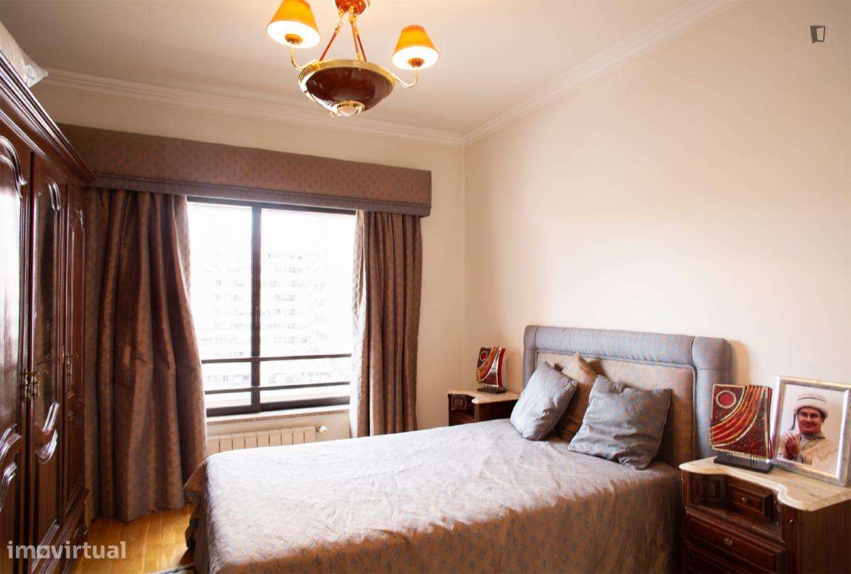 Quarto - localizado em Sete Rios Lisbon - Grande imagem: 4/10