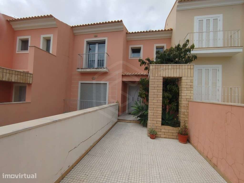 Moradia Geminada V3 Duplex com garagem, Boliqueime, Algarve - Grande imagem: 3/28