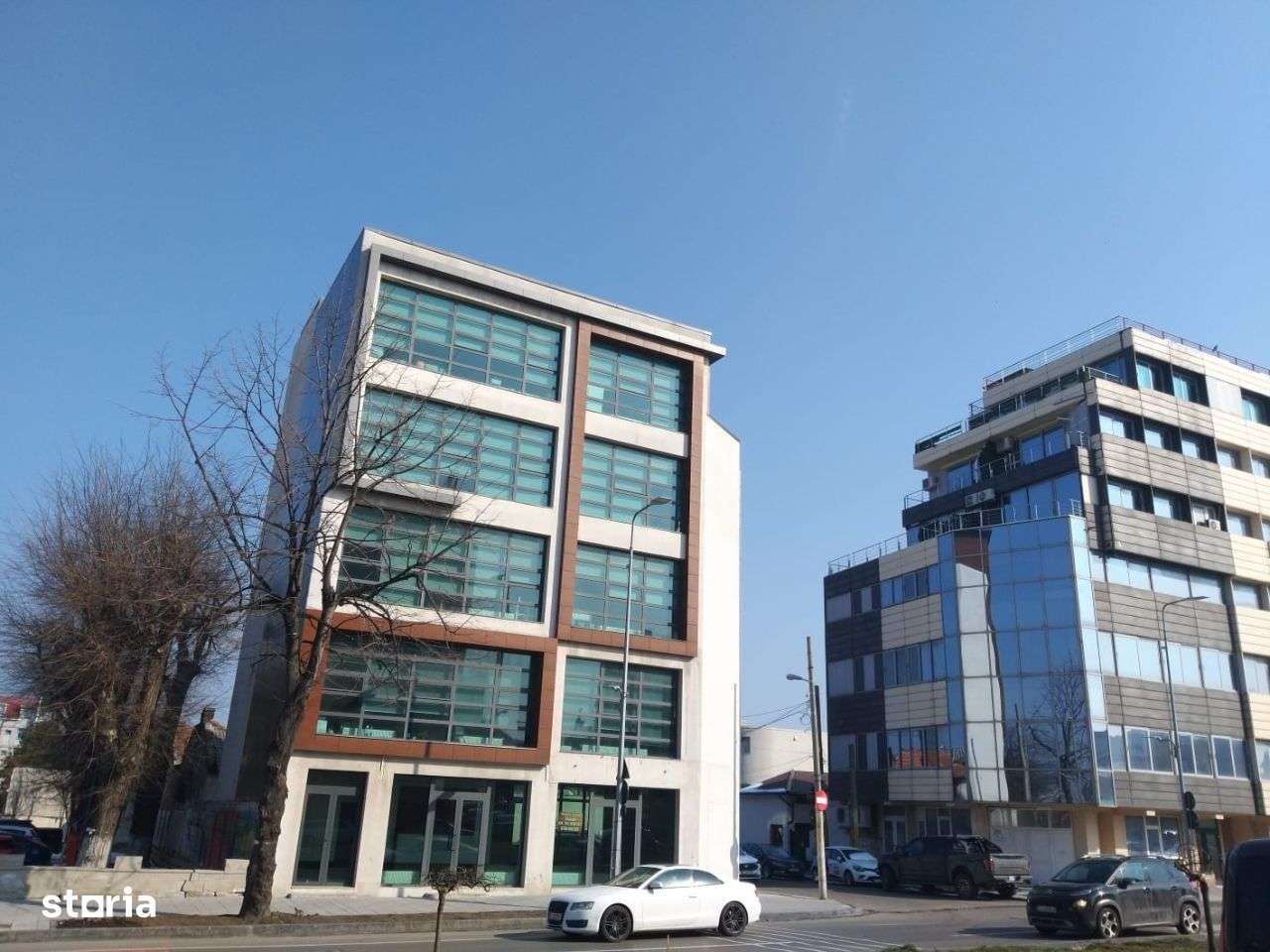 Bd. Mamaia -Univ. Ovidius -cladire de birouri / spatii comerciale-5