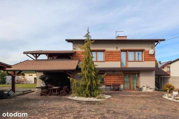 Komfortowy dom dla rodziny z ogrodem-0