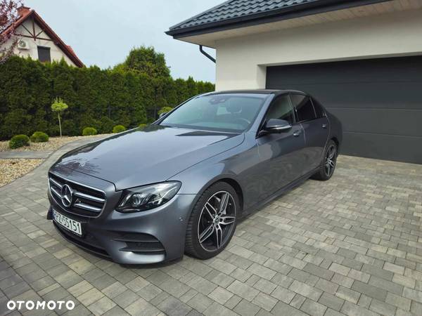 Mercedes-Benz Klasa E 220 d 4-Matic 9G-TRONIC - 2