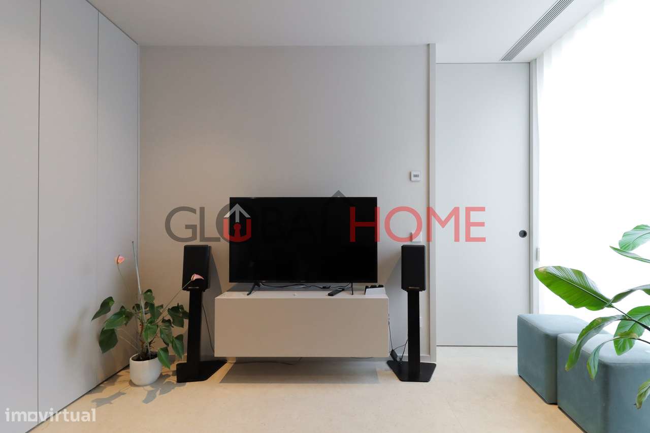 Moradia T5 com piscina na Quinta das Luzes-43