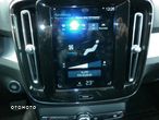 Volvo XC 40 D3 AWD Geartronic Momentum Pro - 20