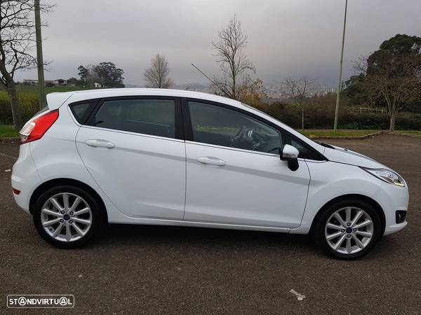 Ford Fiesta 1.5 TDCi Titanium - 10