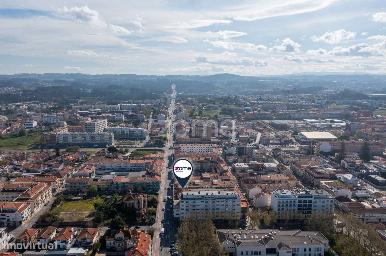 Espinho Centro | Restaurante com Lojas e Habitação - Grande imagem: 5/51