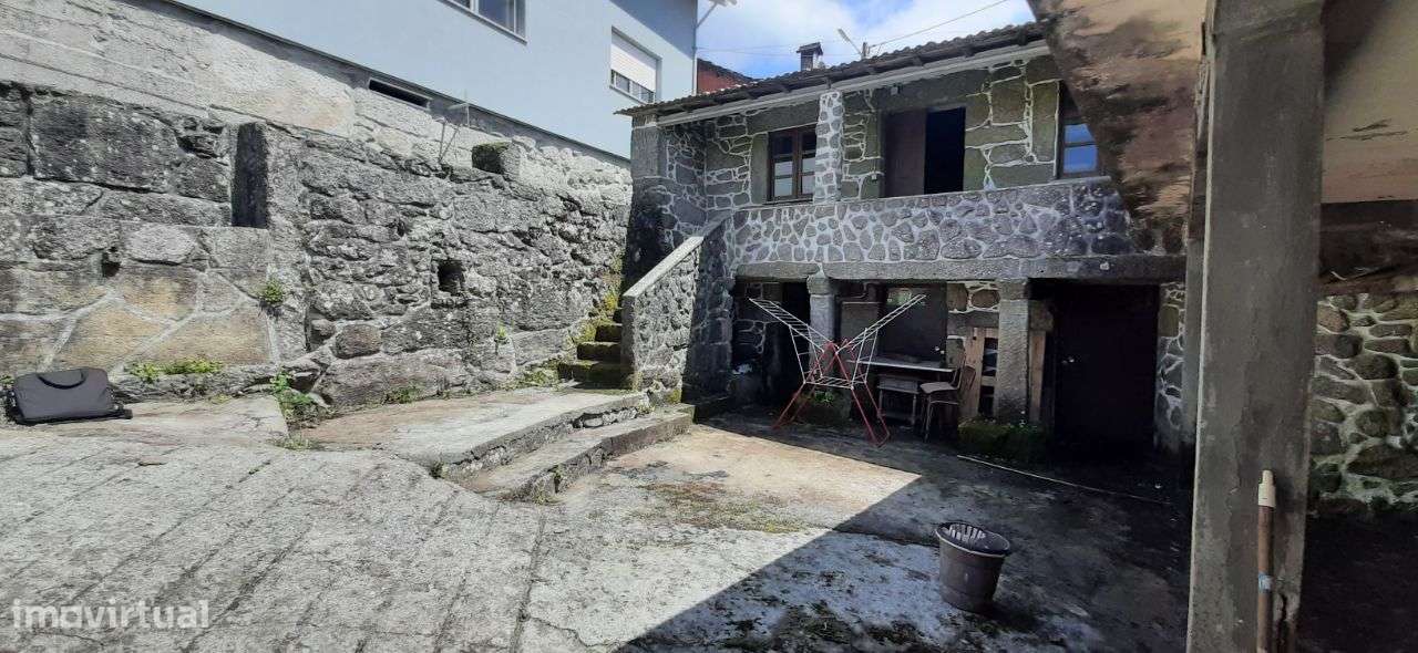 Moradias em granito – Oliveira de Frades - Grande imagem: 4/39